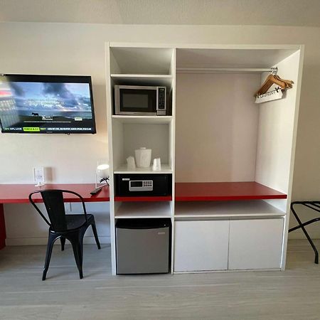 Newly Room In Cozy Hotel With Super Location To The Parks キシミー エクステリア 写真
