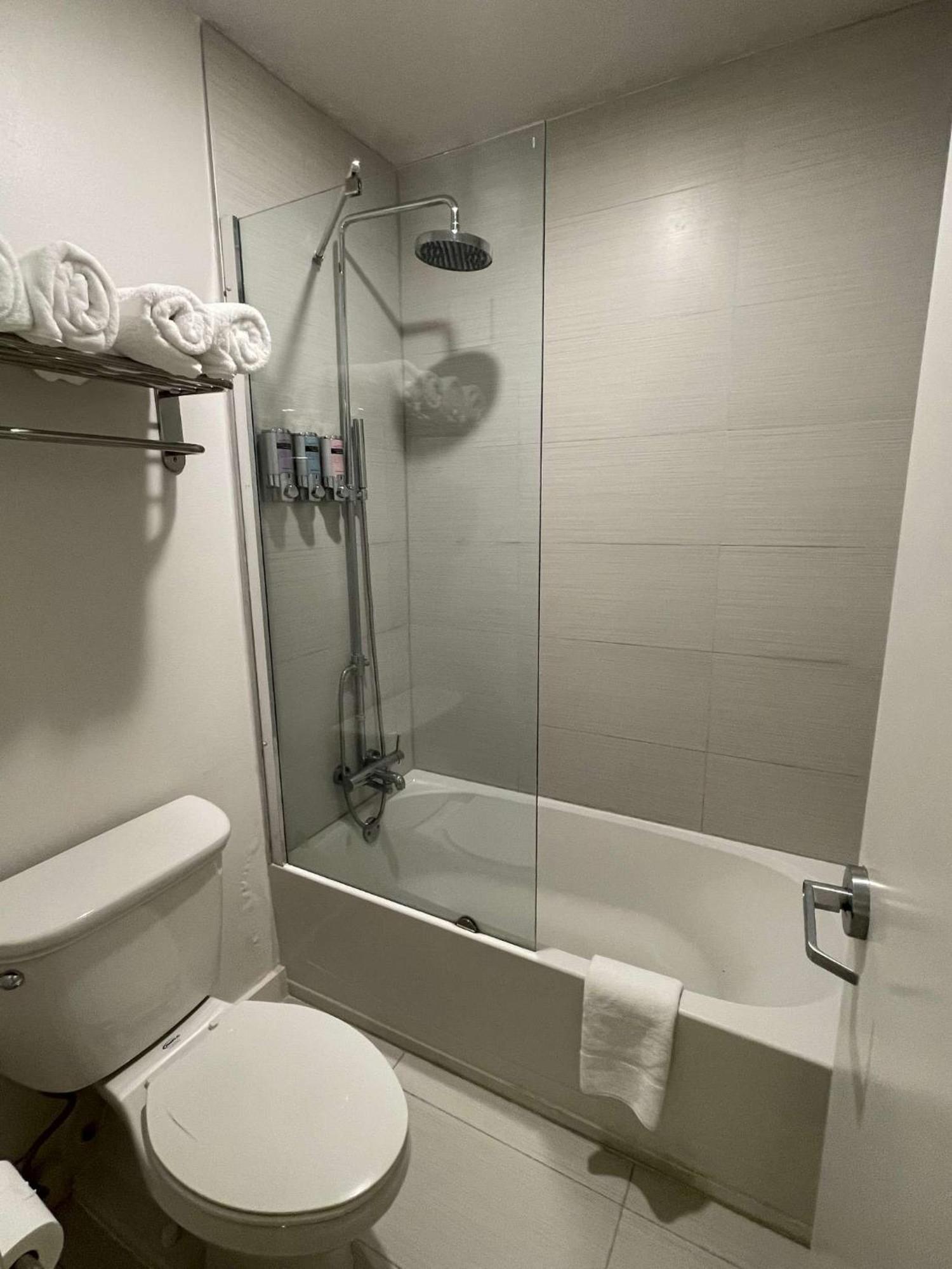 Newly Room In Cozy Hotel With Super Location To The Parks キシミー エクステリア 写真